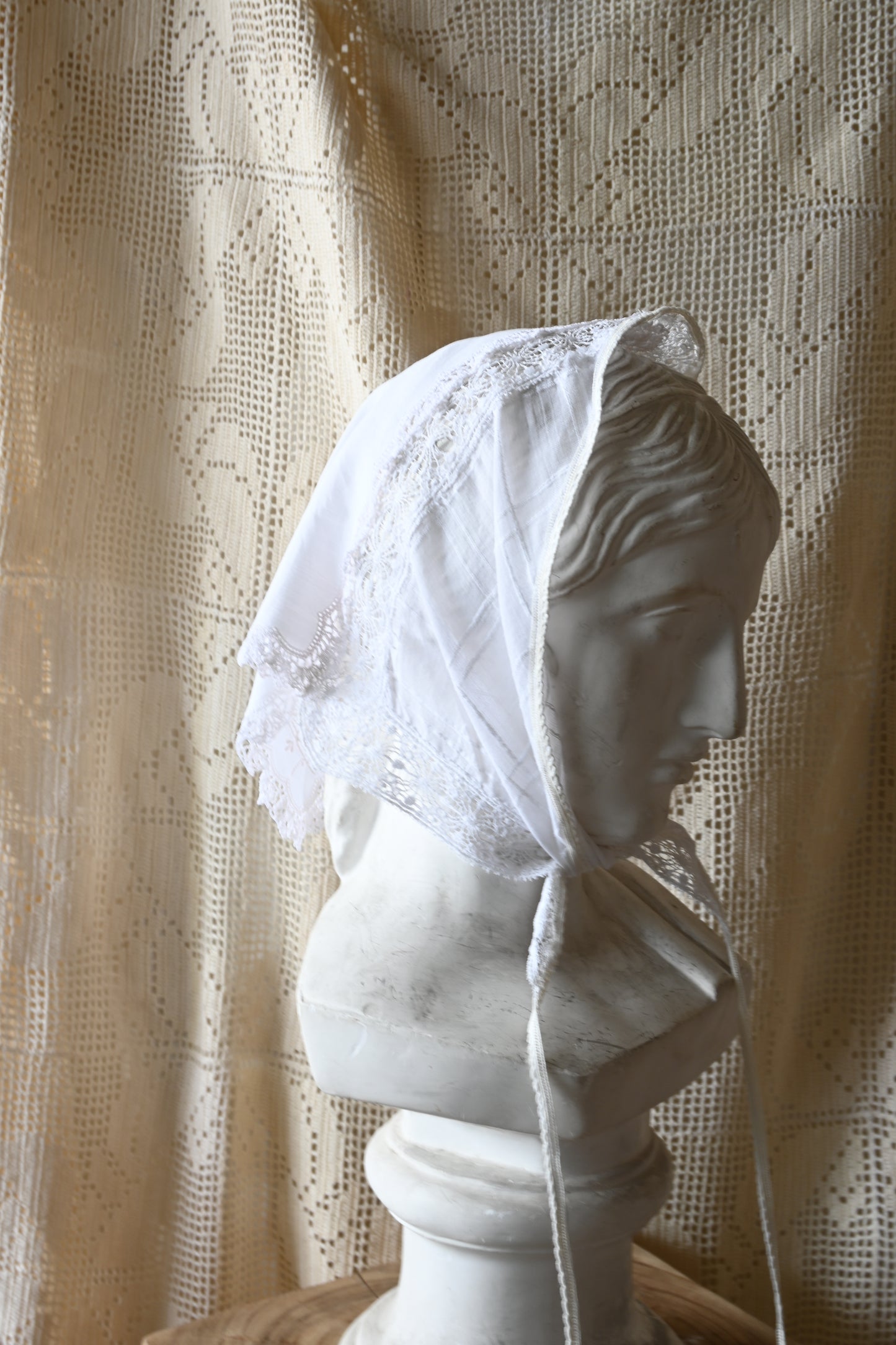 Lace handkerchief scarf/PONMOSIR