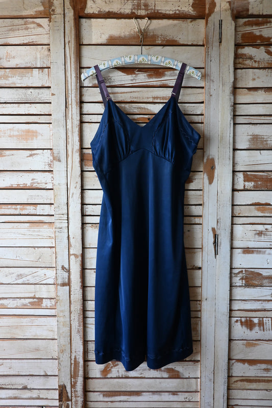 Slip dress/NAVY