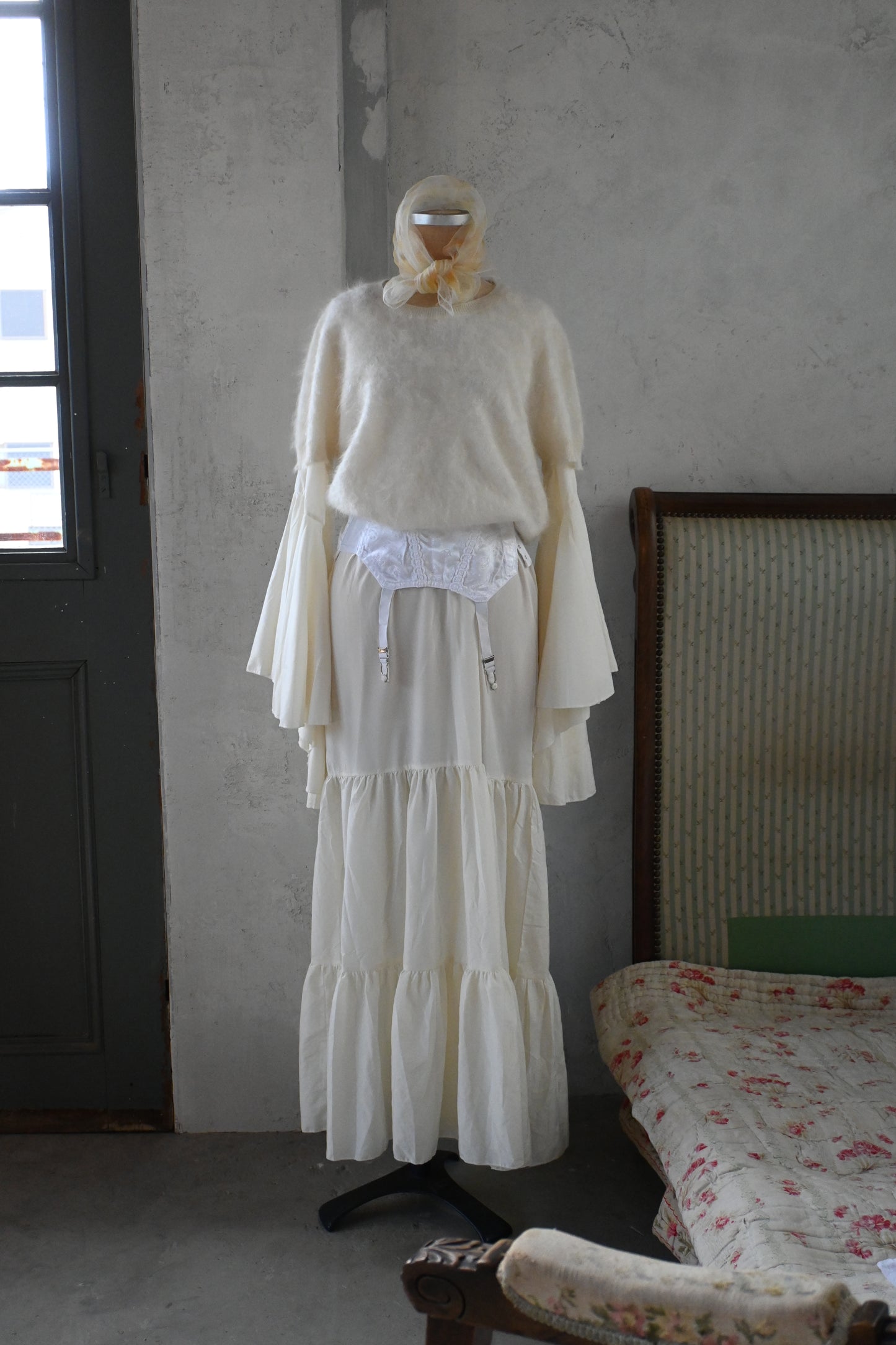 Ruffle sleeve dress/IVORY