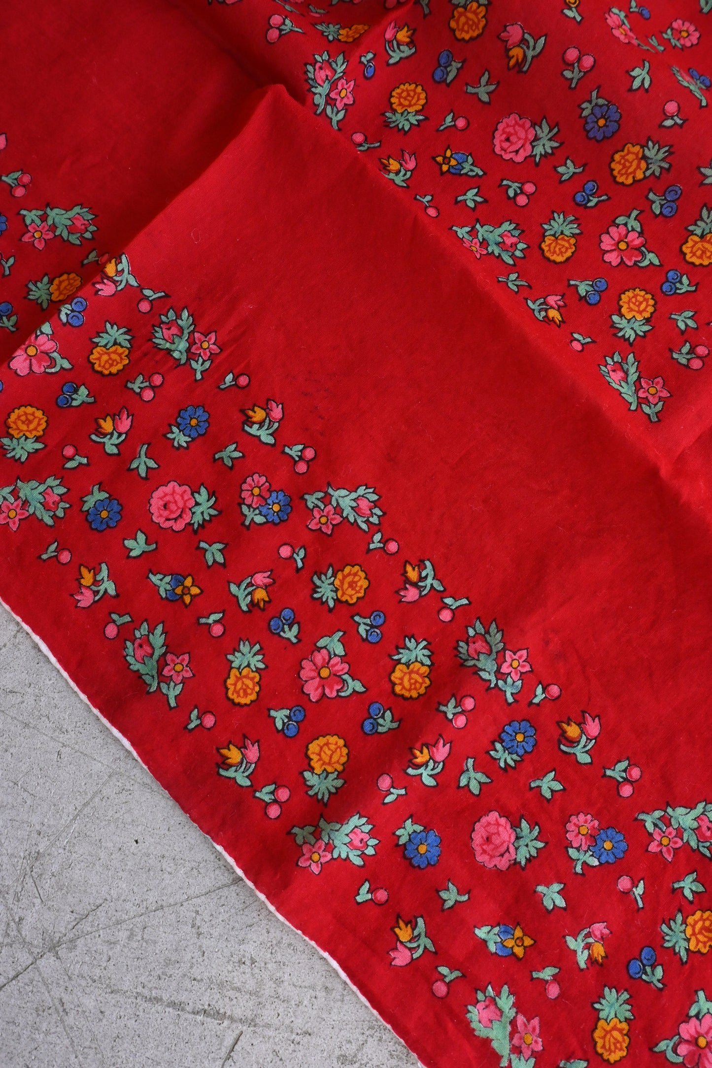 Vintage floral cotton scarf/RED
