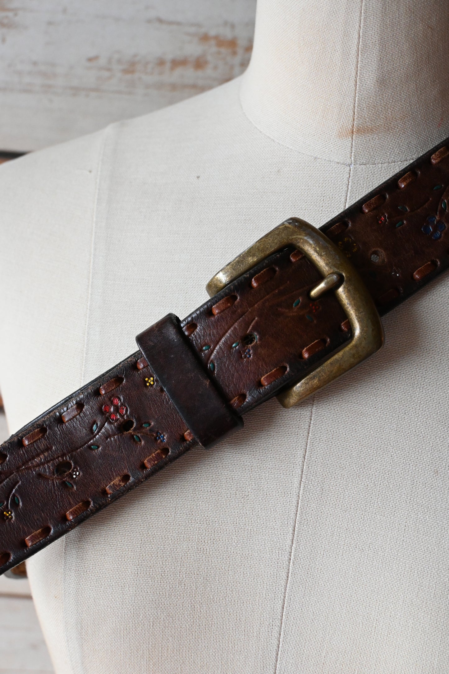 Flower leather belt/BROWN
