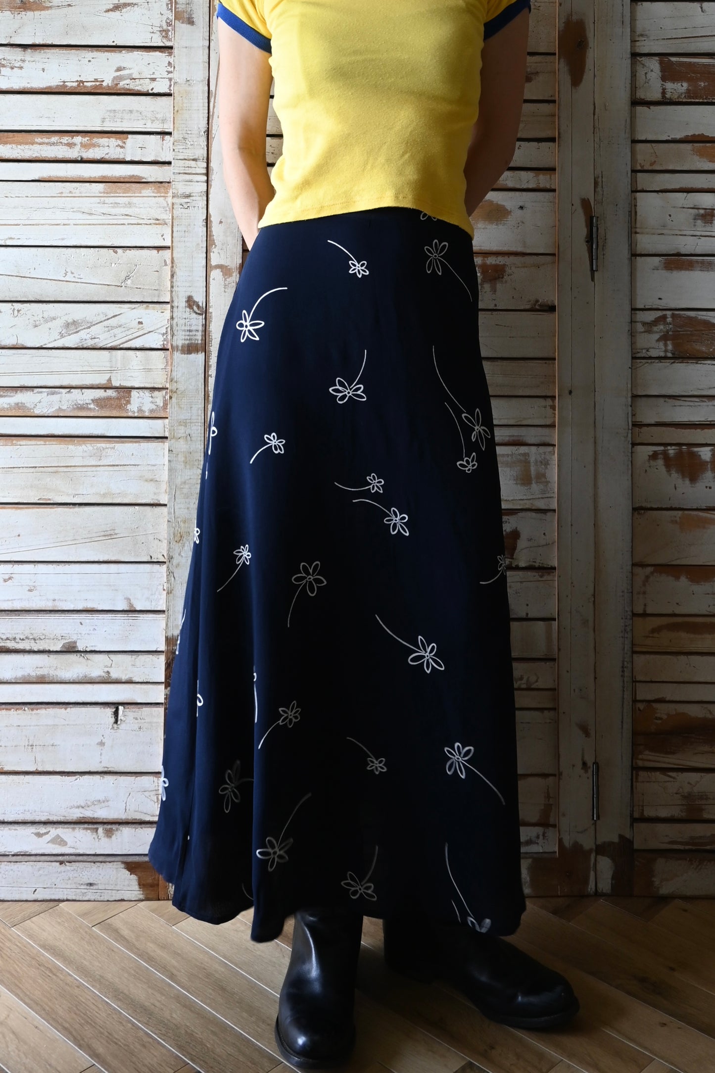 Flower pattern skirt/NAVY