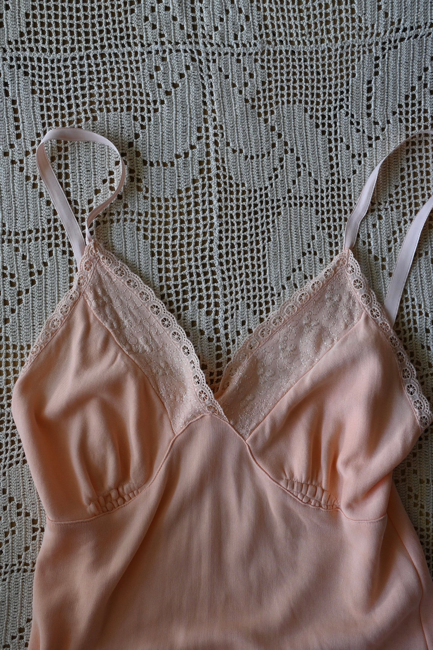 Lace slip mini dress/CORAL PINK