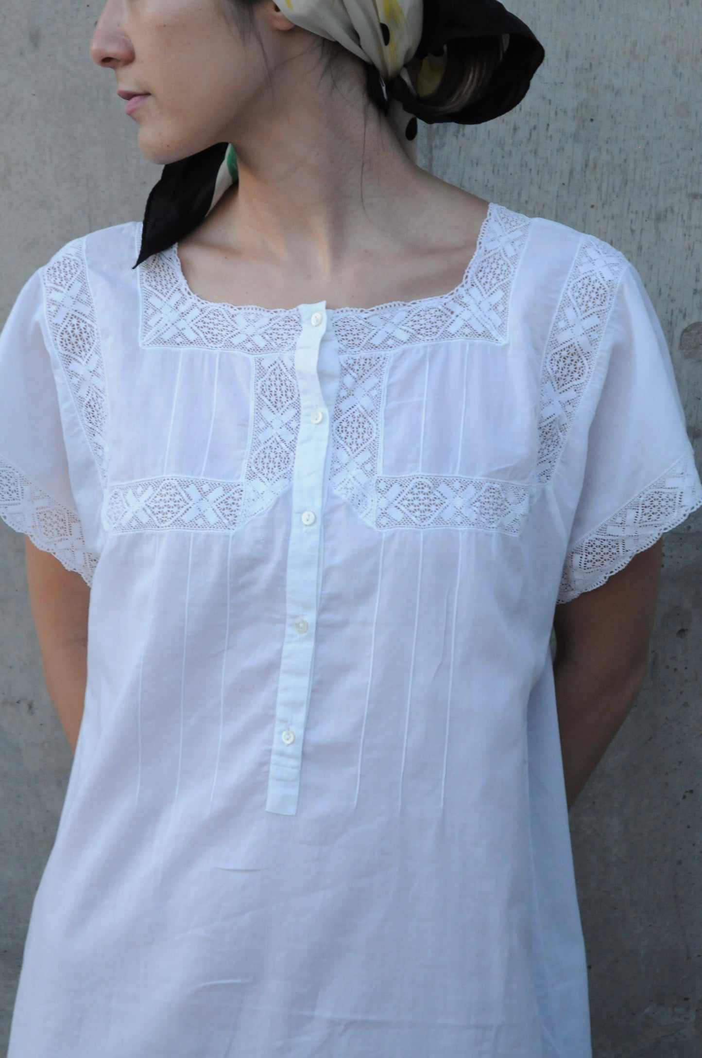 Vintage lace trimmed cotton dress/WHITE