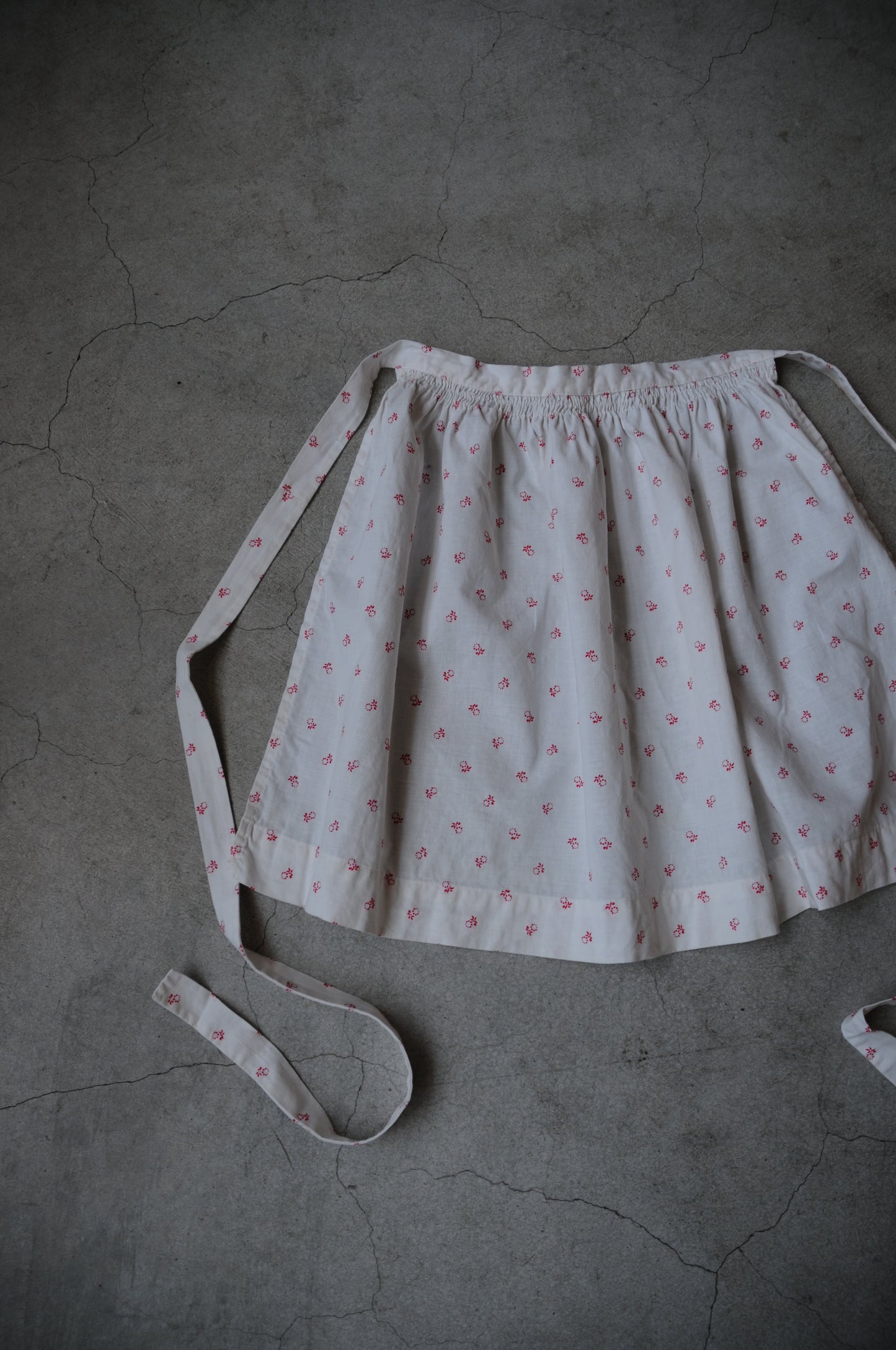 Vintage cotton apron/WHITE