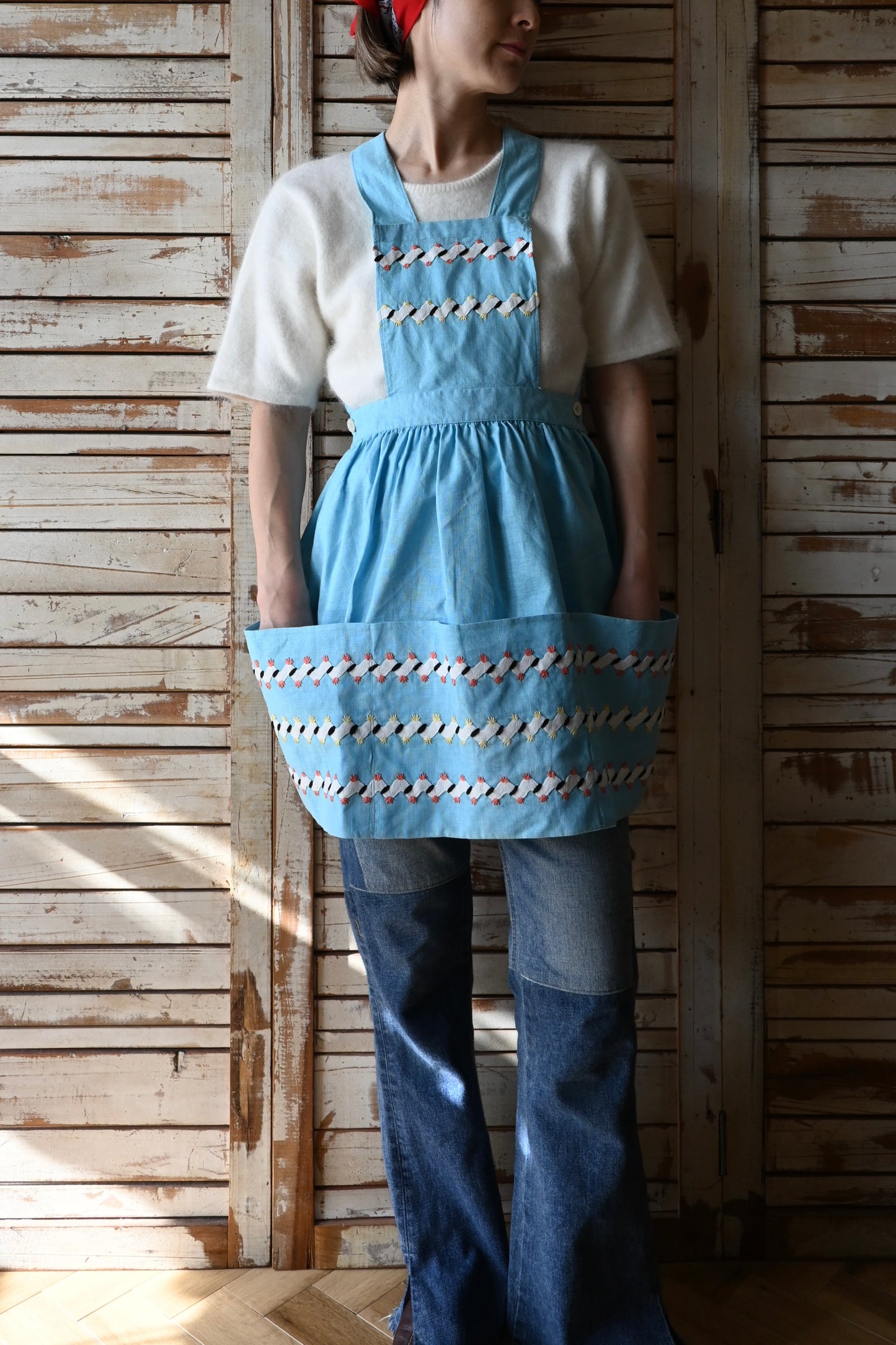 EURO Embroidery apron/L.BLUE