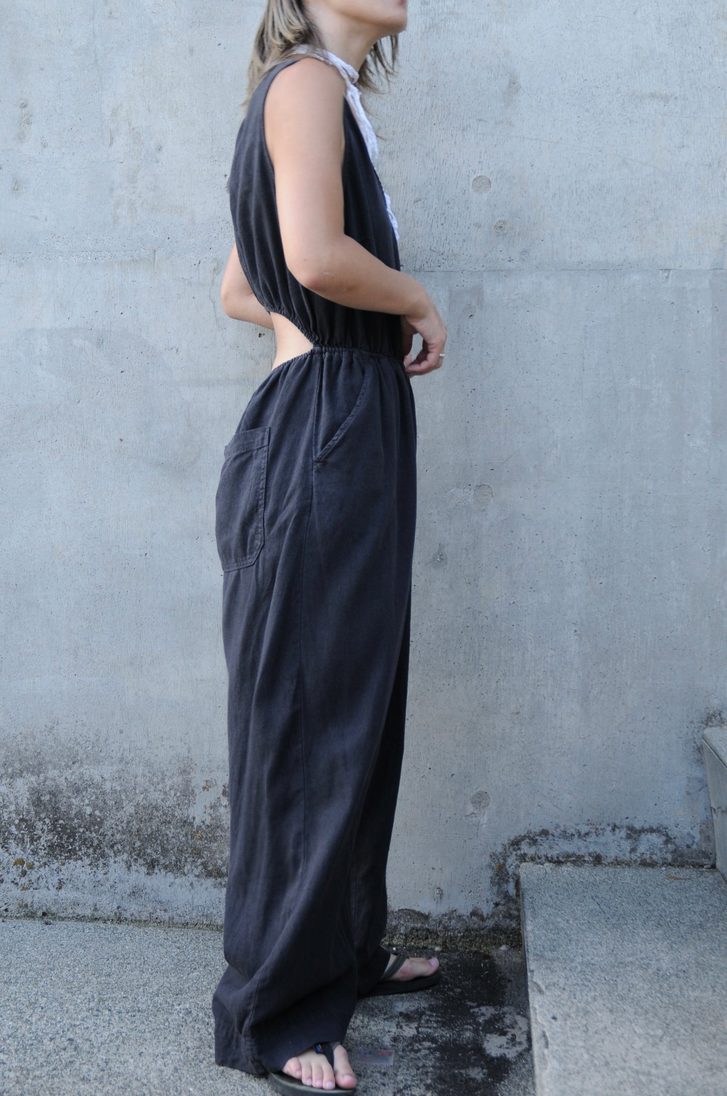 N/S linen jumpsuit/CHARCOAL