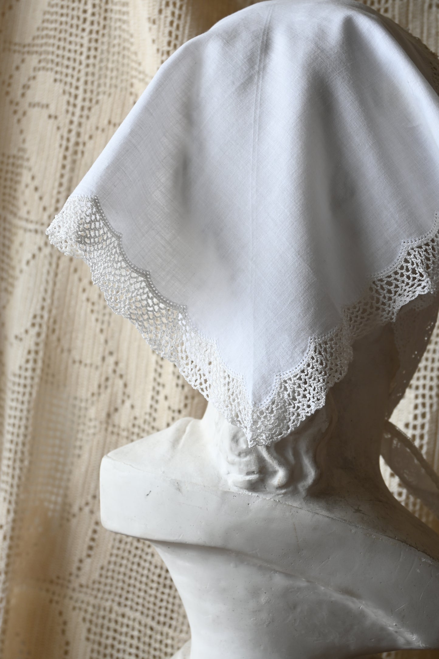Lace handkerchief scarf/PONMOSIR