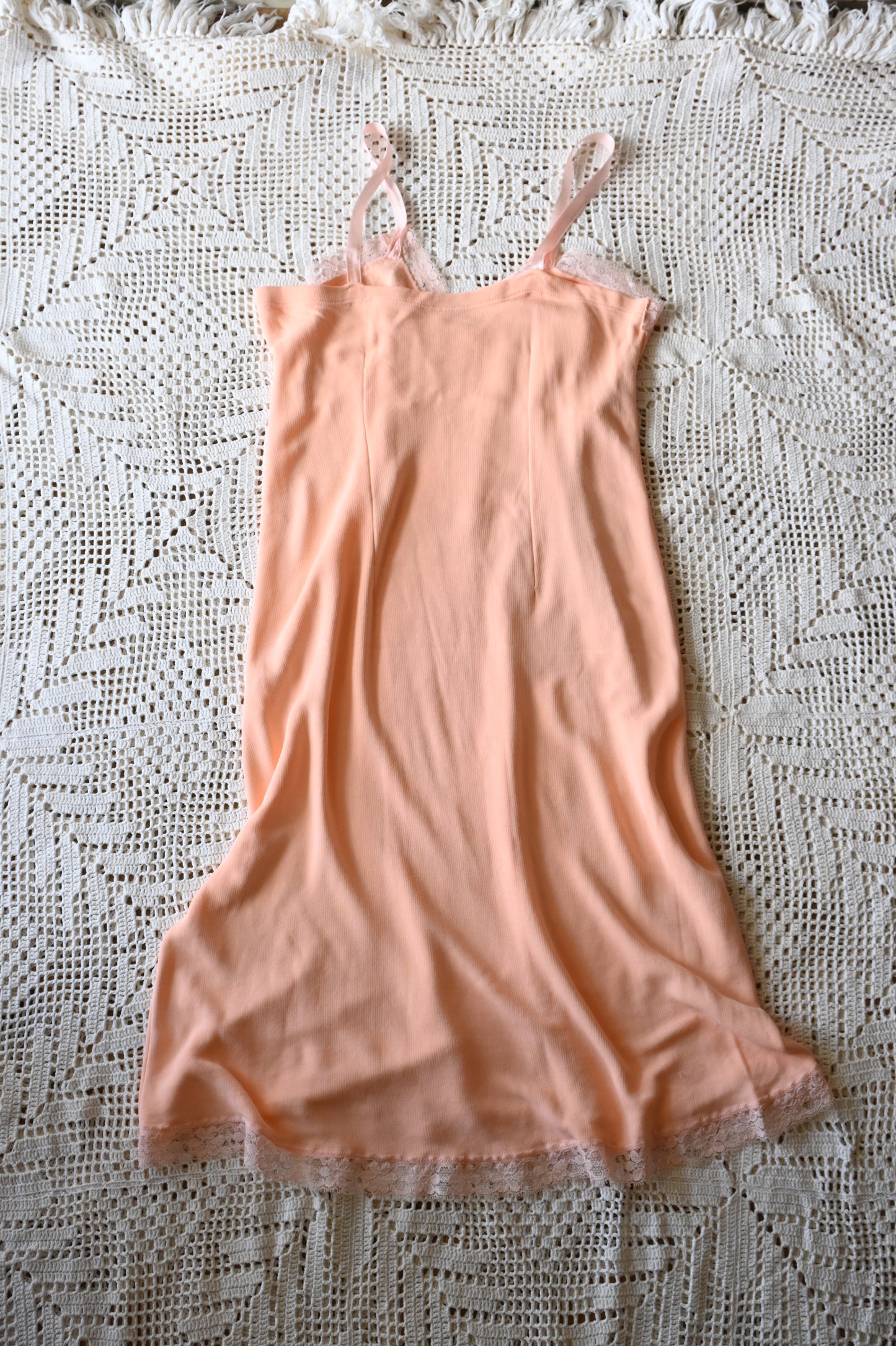 Lace slip dress/CORAL PINK