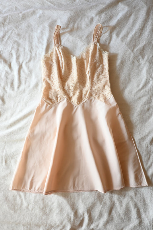 Lace slip dress/CREAM