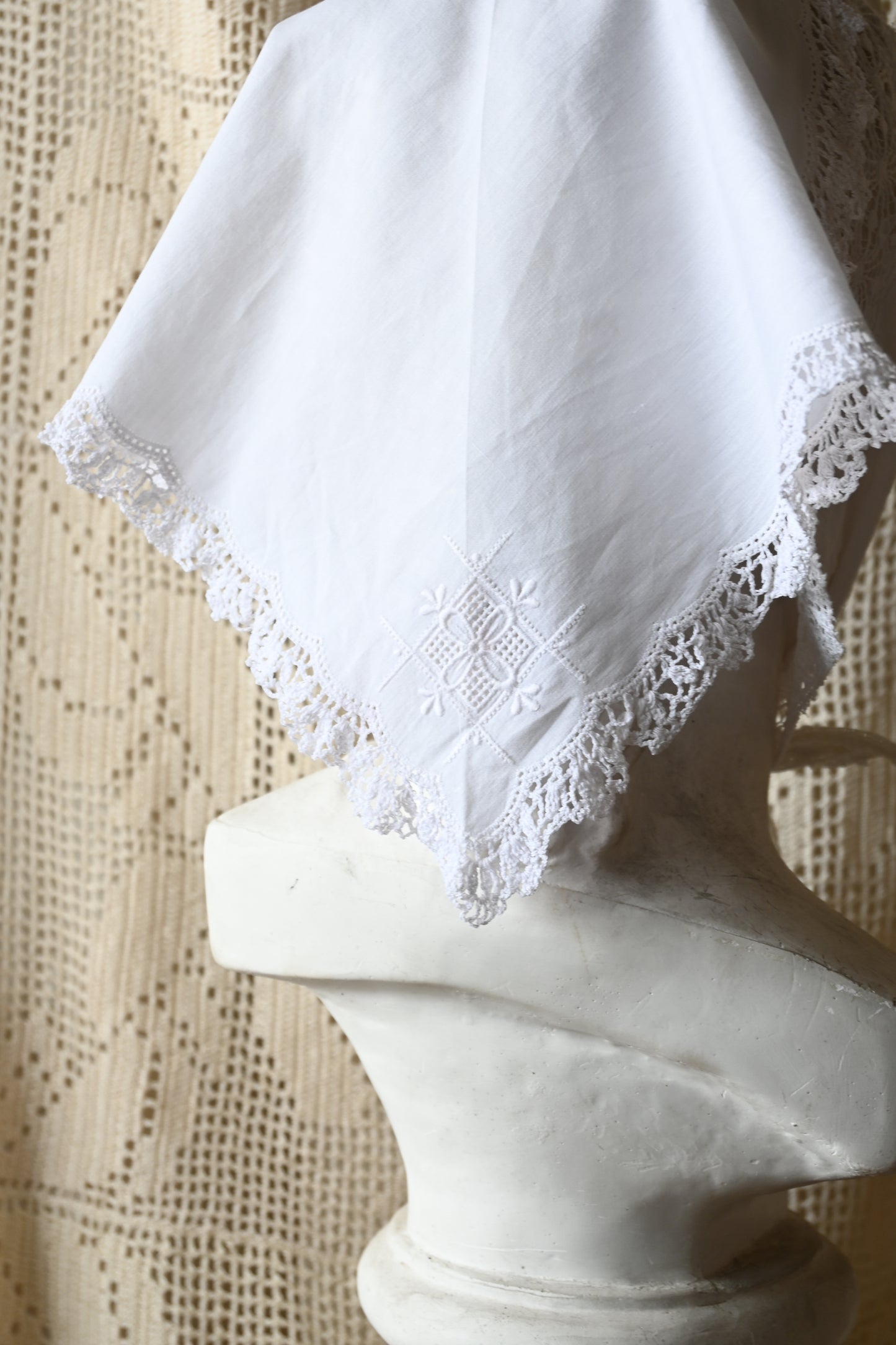 Lace handkerchief scarf/PONMOSIR