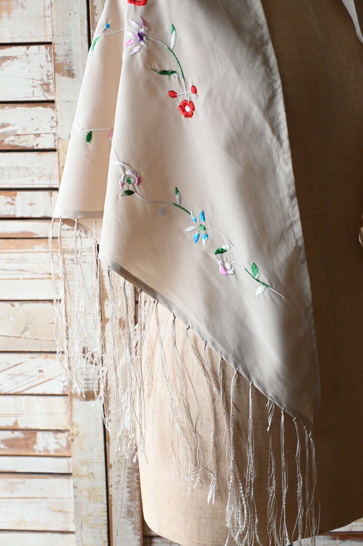 Fringe embroidery stole/BEIGE