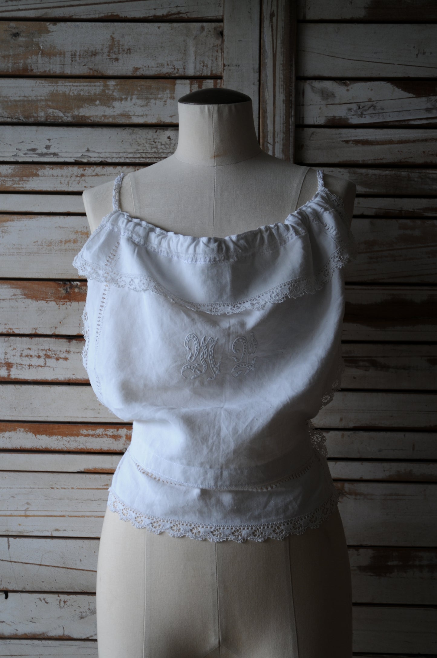 Cotton embroidery tops/PONMOSIR