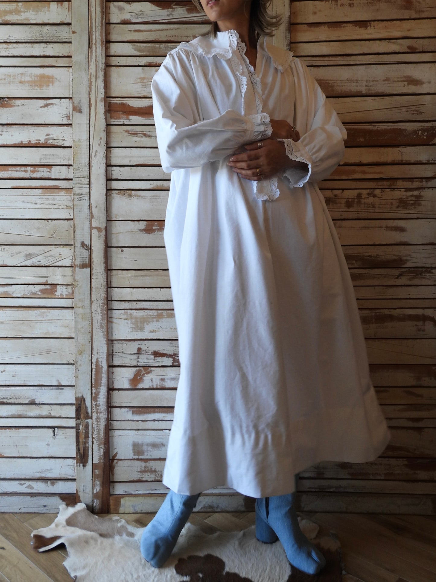 Victorian cotton night dress/WHITE