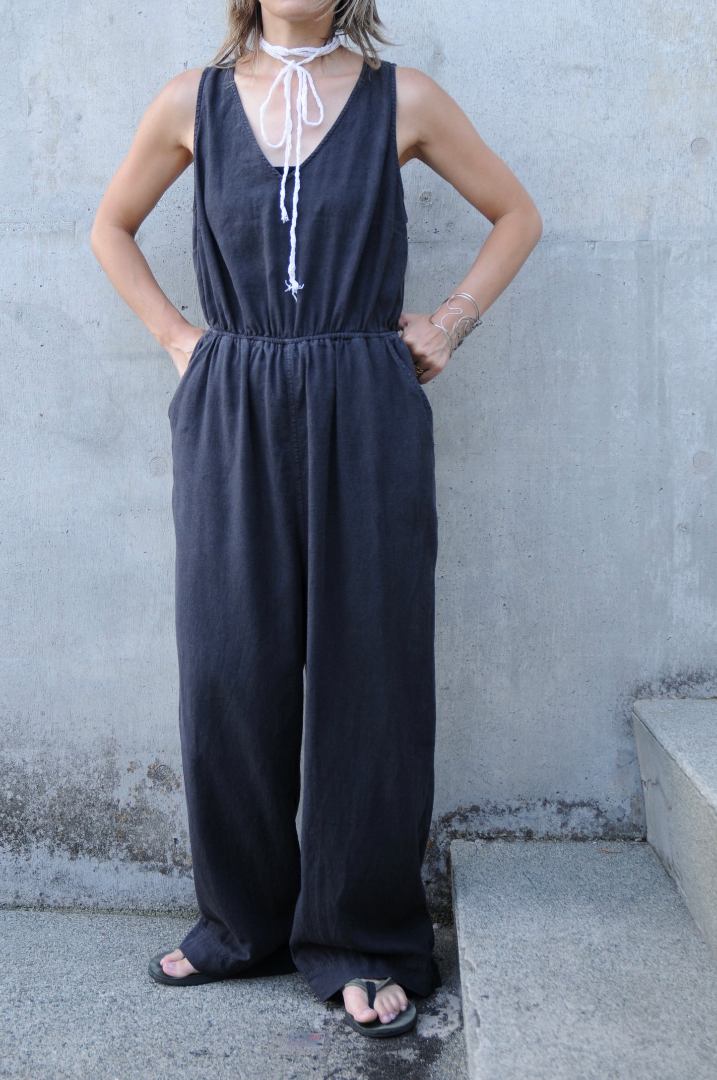 N/S linen jumpsuit/CHARCOAL