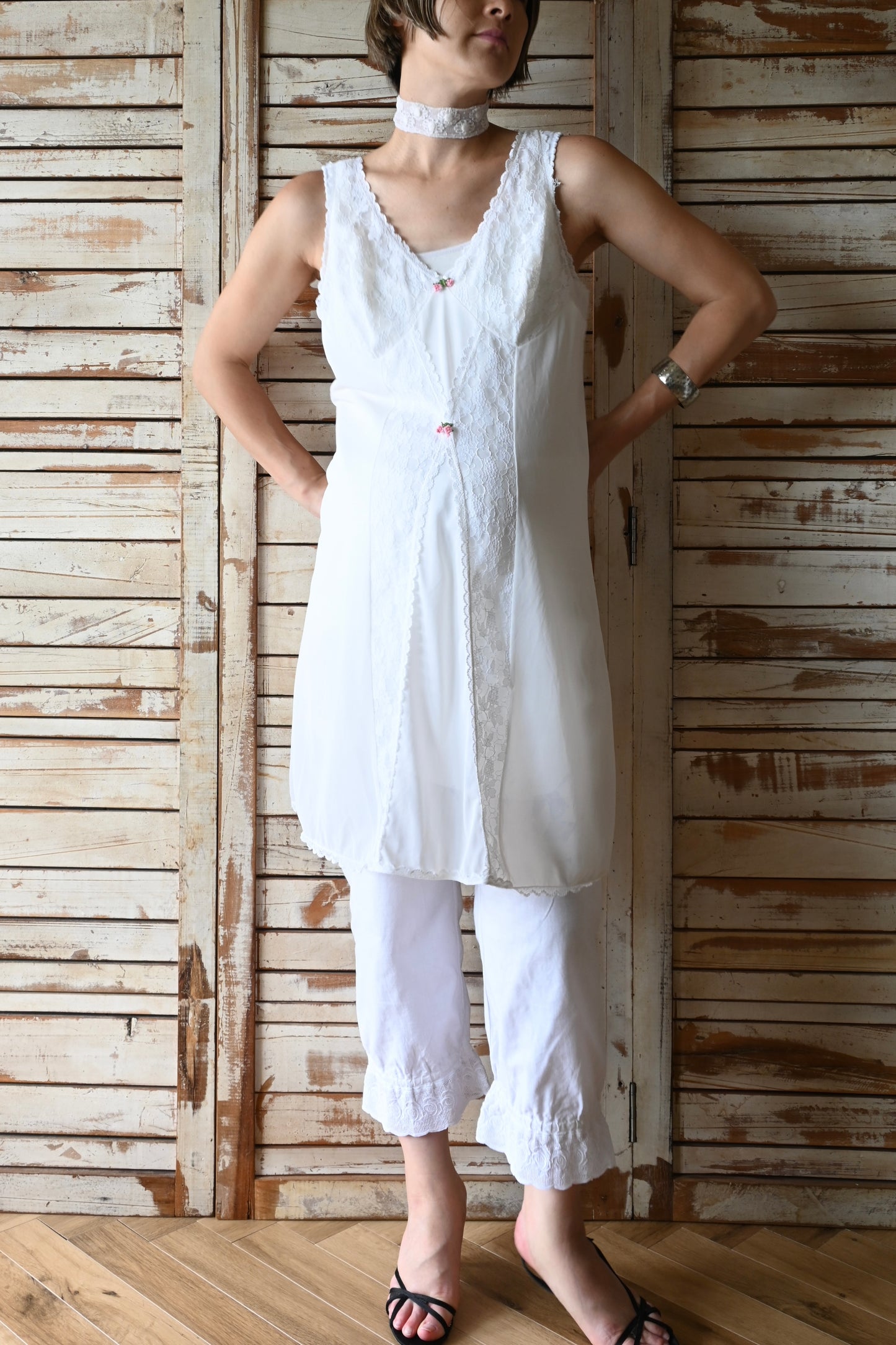 Lace slip dress/WHITE