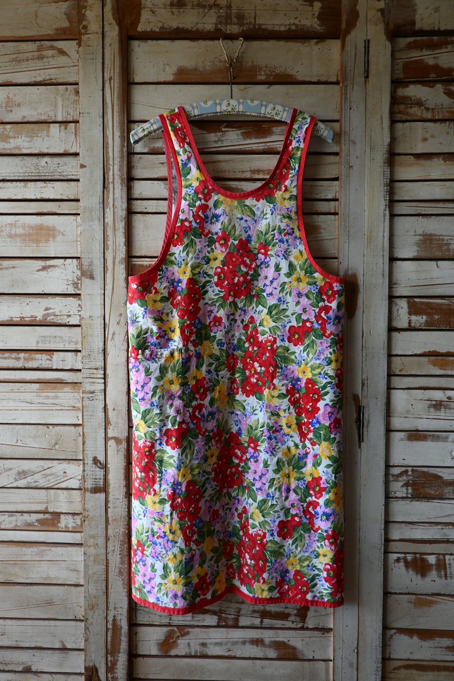 Flower pattern apron