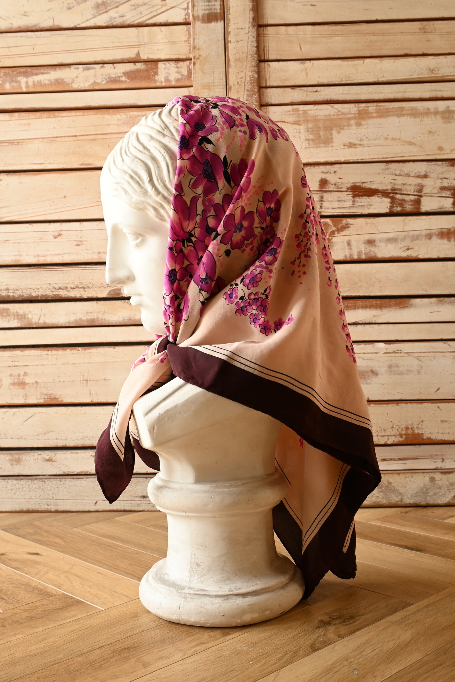 Vintage silk scarf/VALENTINO