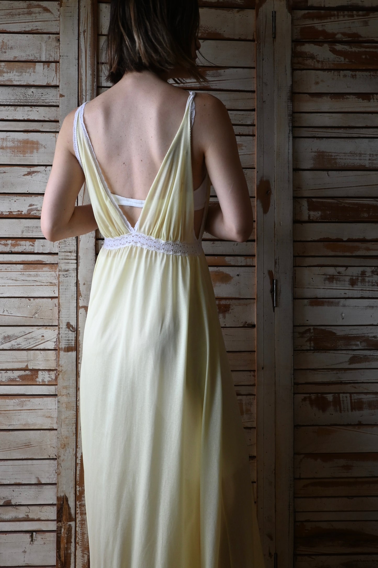 Sleeveless sheer dress/YELLOW