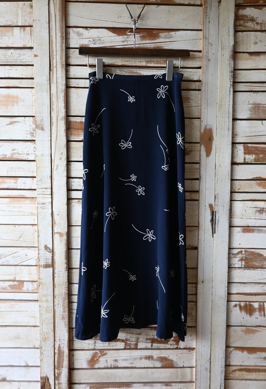 Flower pattern skirt/NAVY