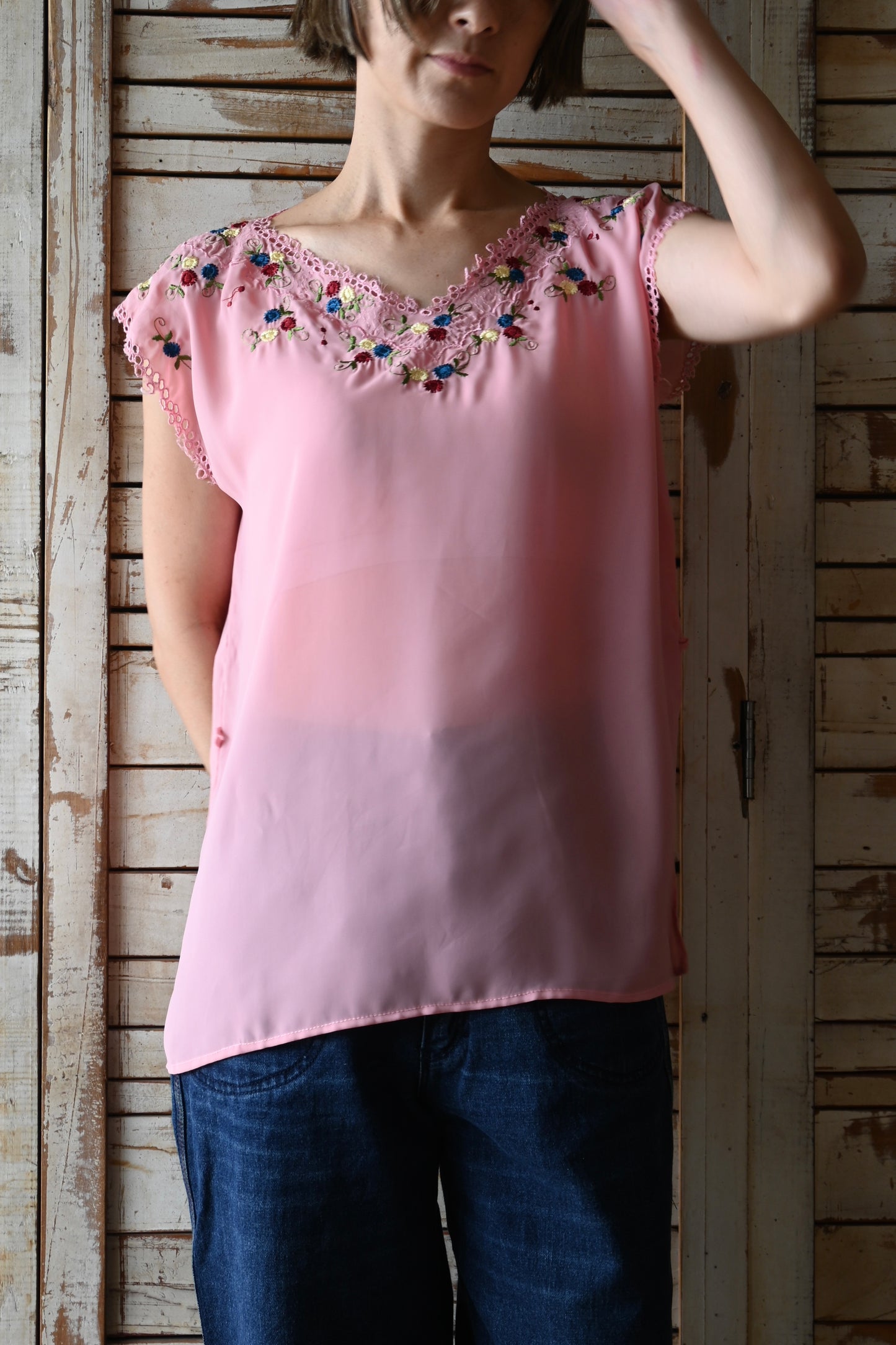 Embroidered tops/PINK