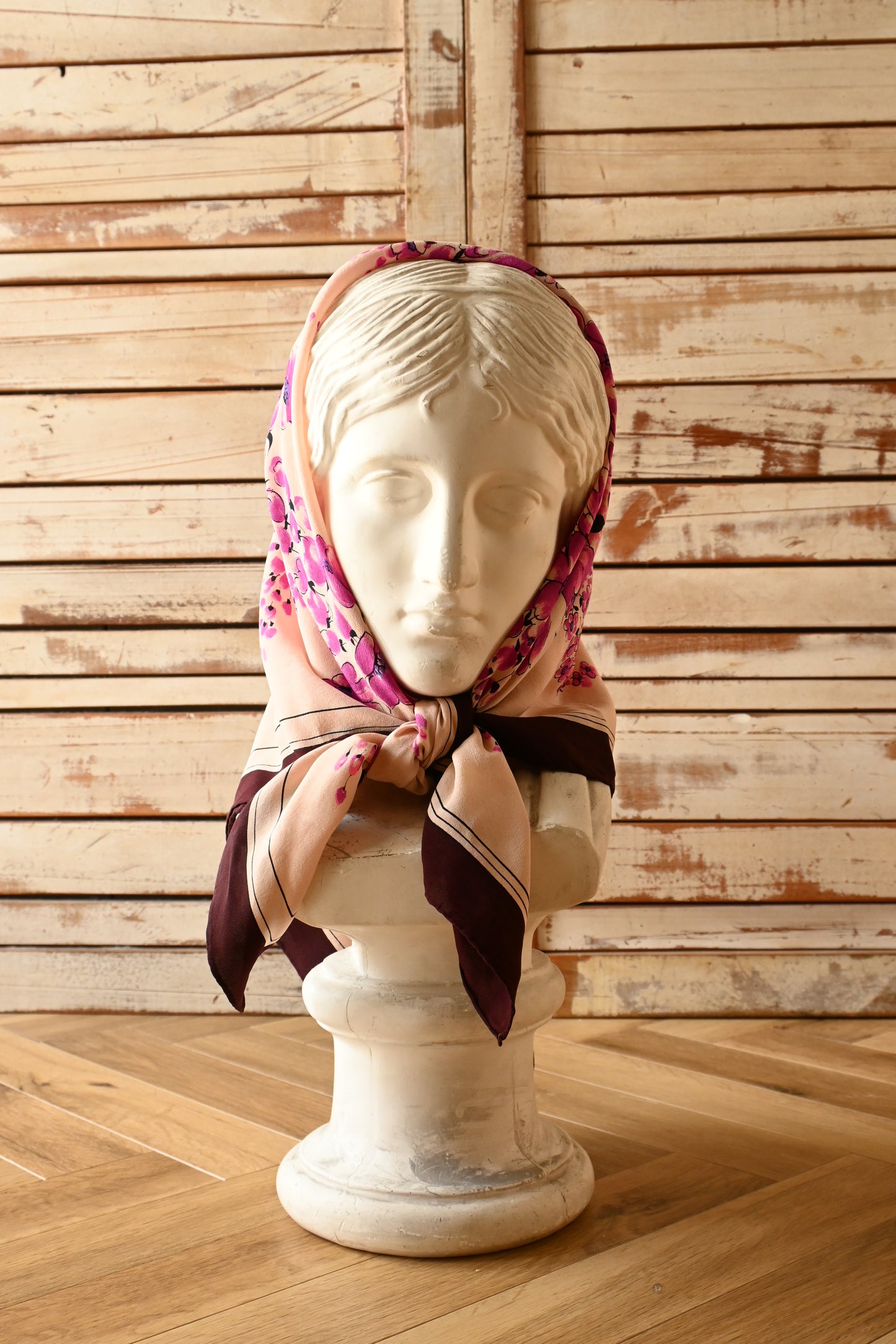 Vintage silk scarf/VALENTINO