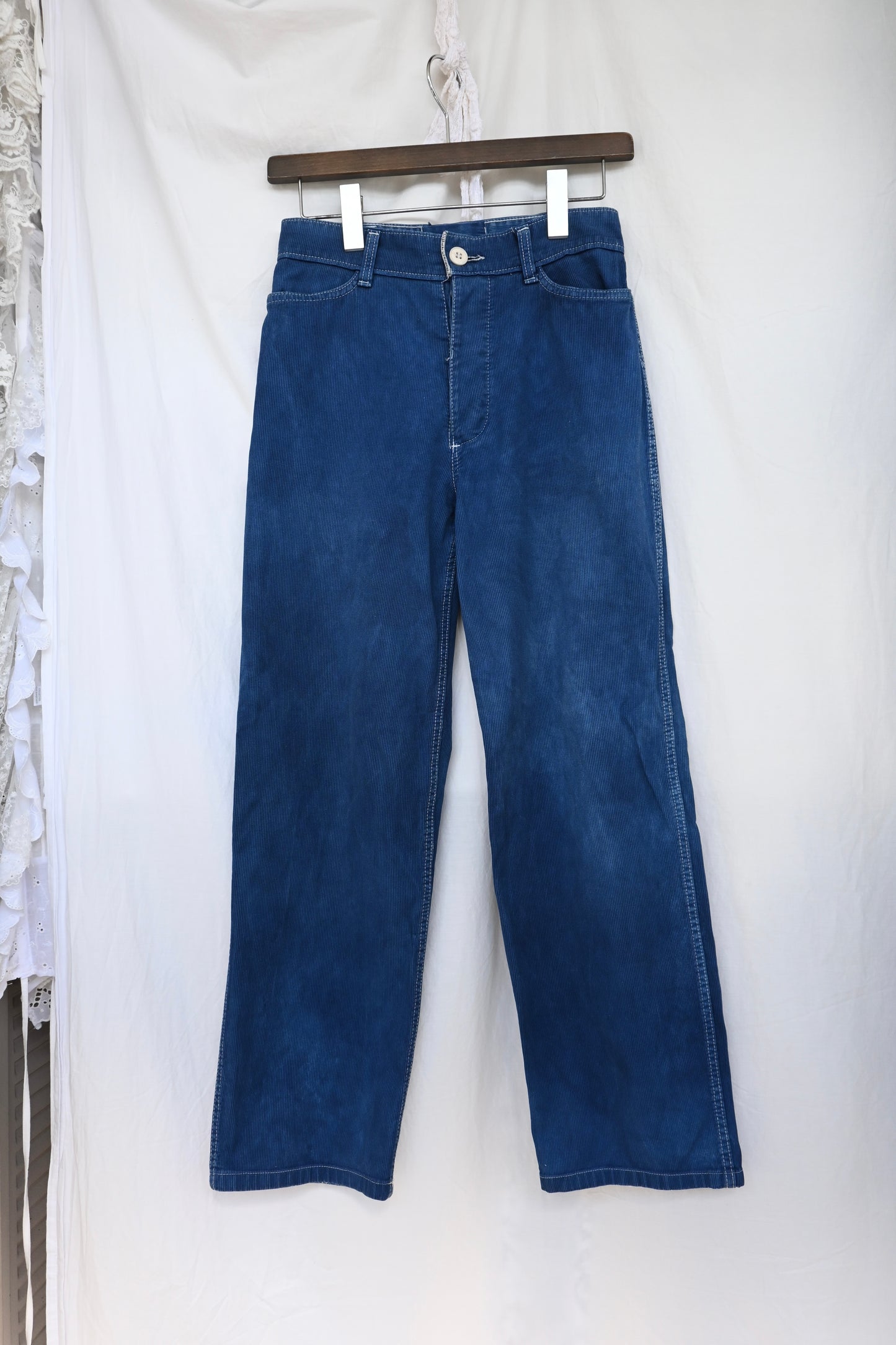 Corduroy pants/Indigo dyeing