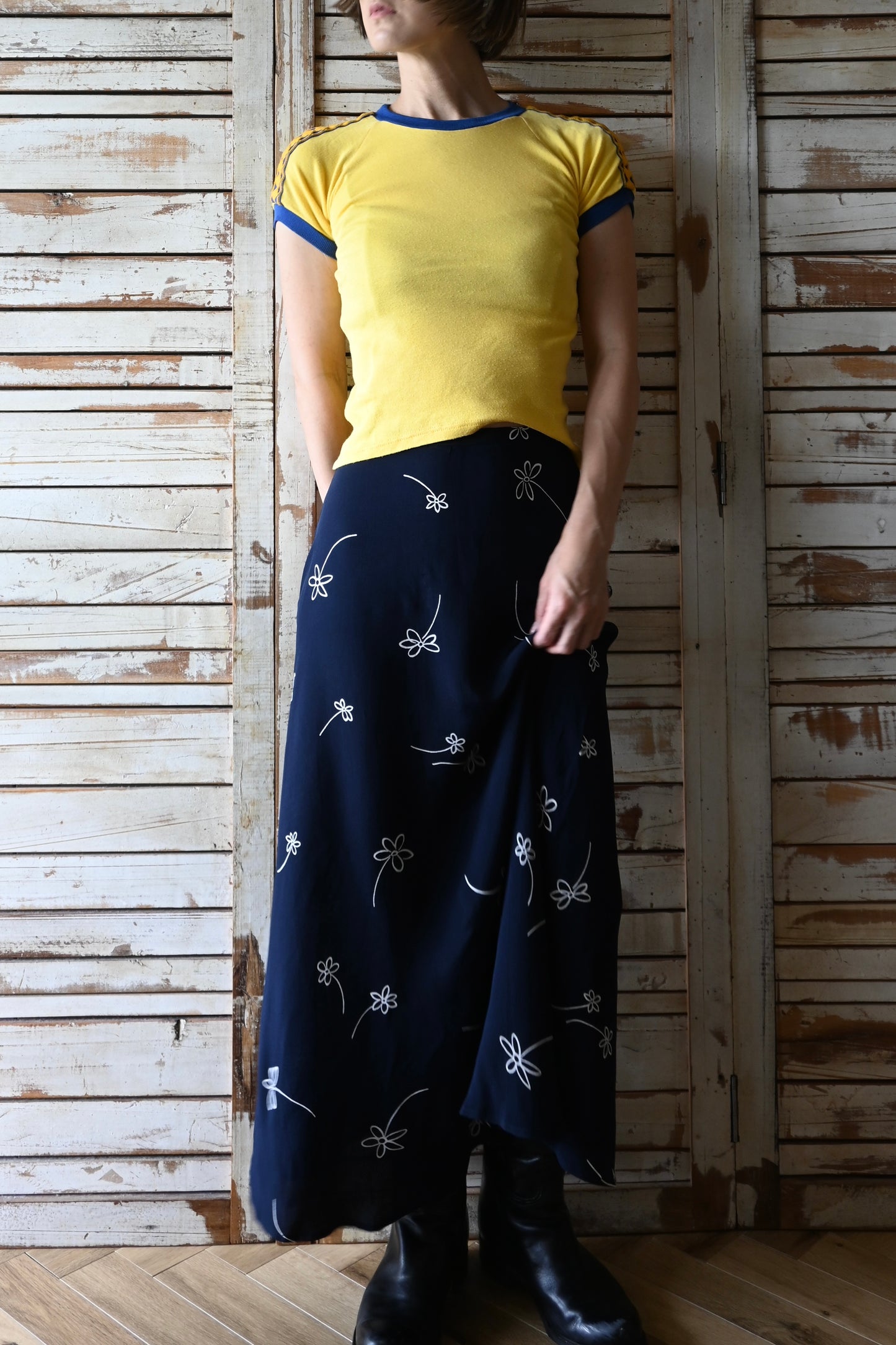 Flower pattern skirt/NAVY