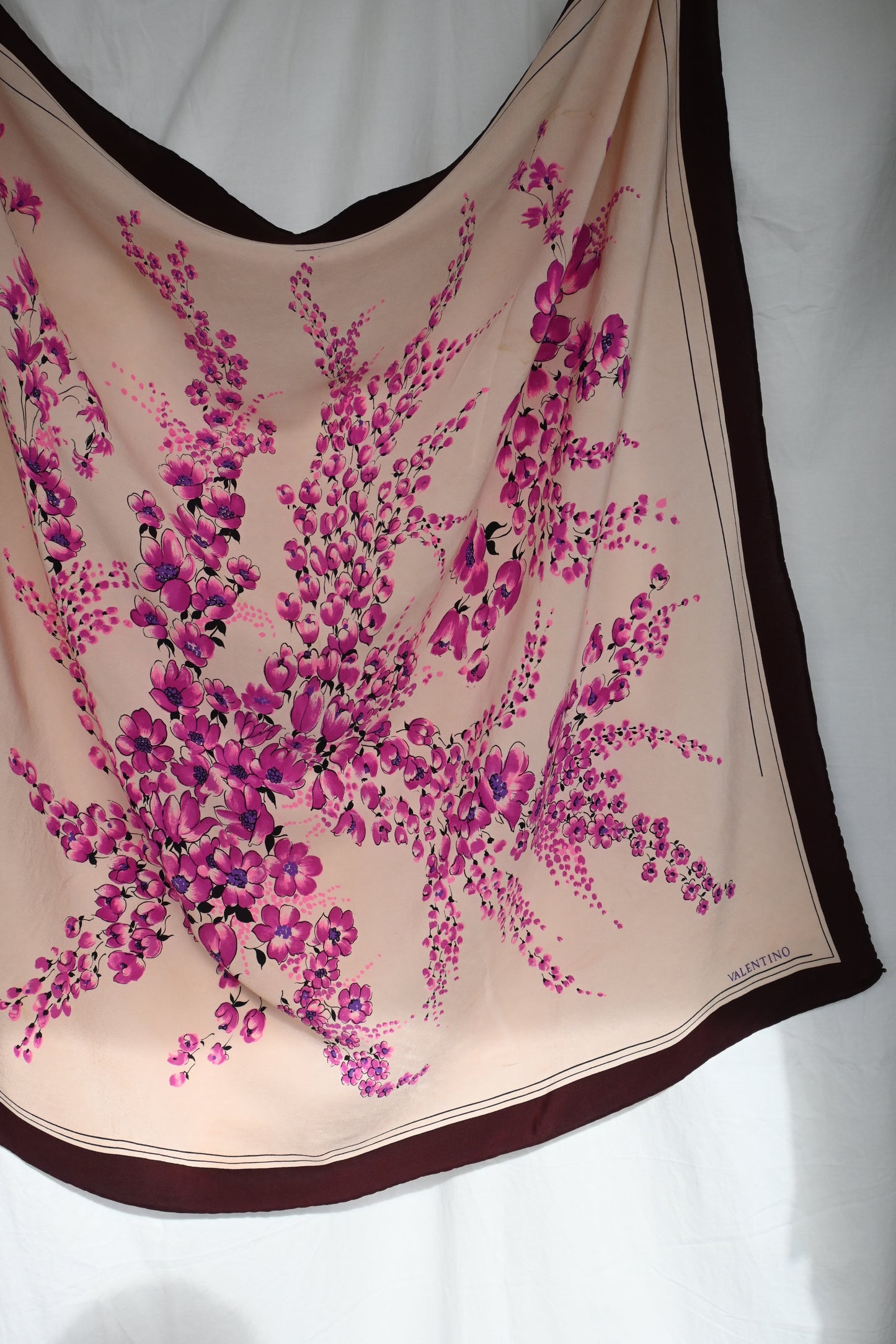 Vintage silk scarf/VALENTINO