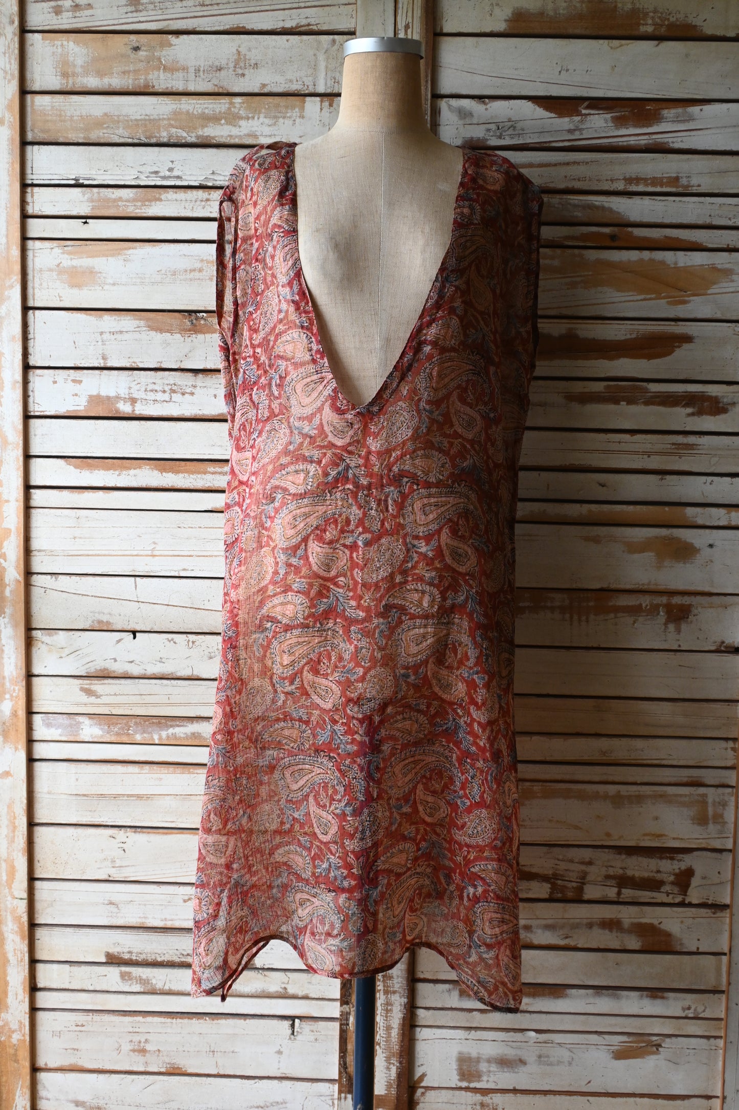 Paisley sleeveless dress/BROWN