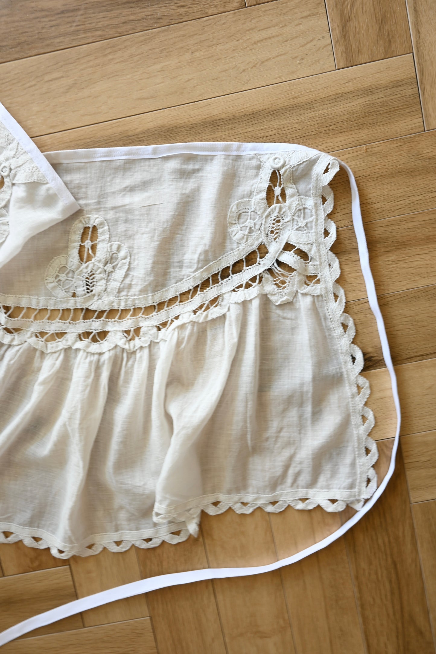 French antique lace wrap/PONMOSIR