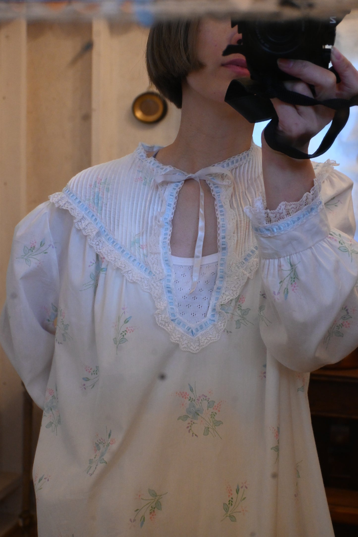 Floral night dress/WHITE