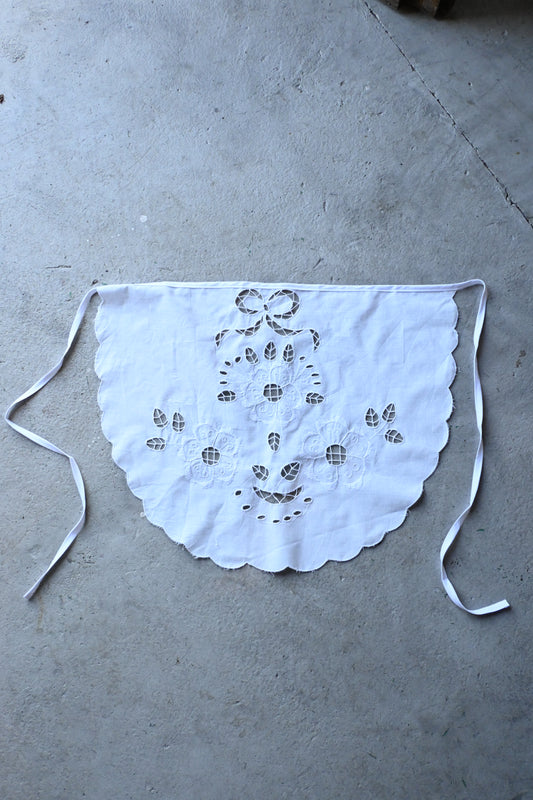 Cotton lace apron/PONMOSIR