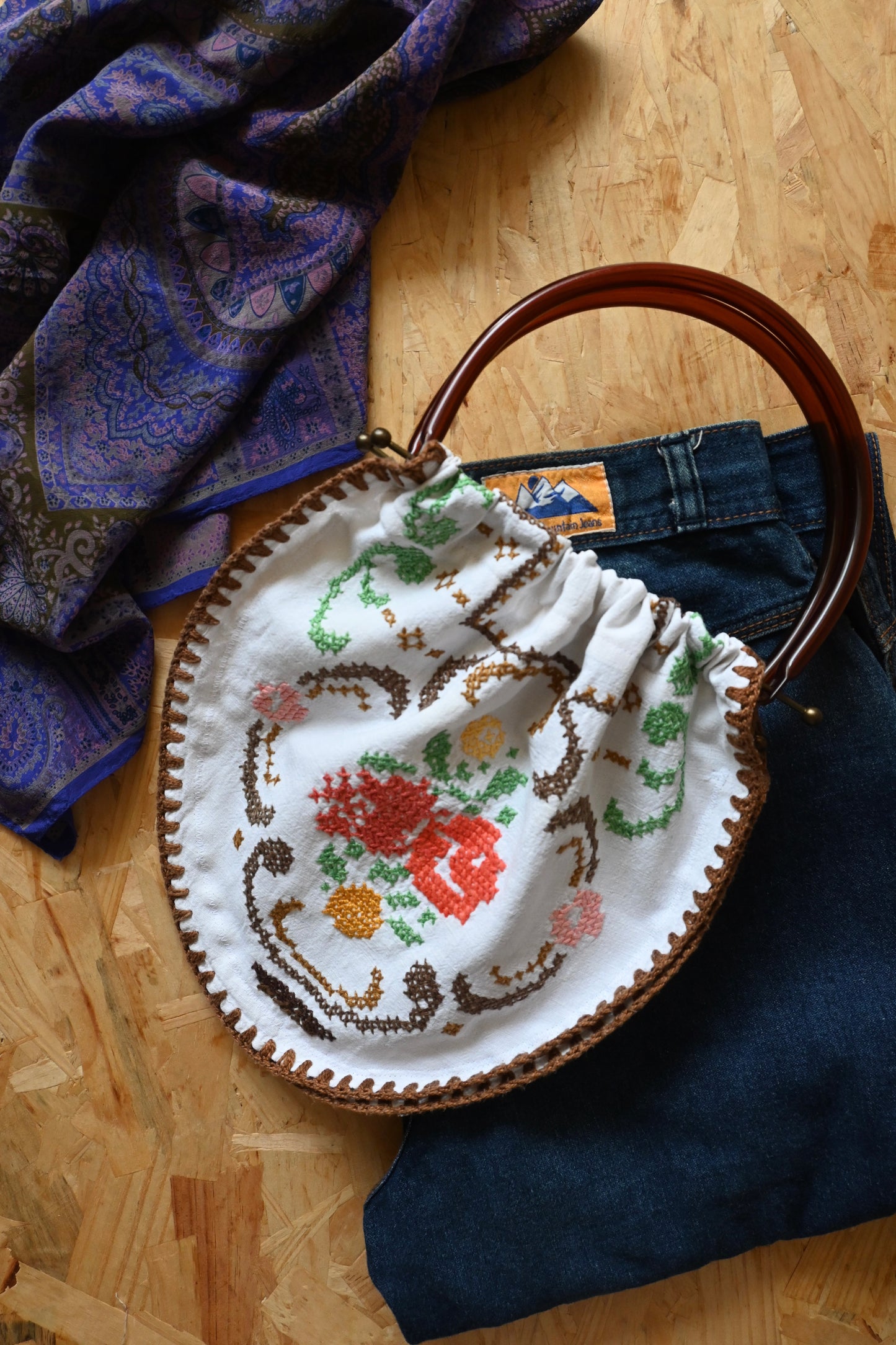 Flower embroidery bag/PONMOSIR