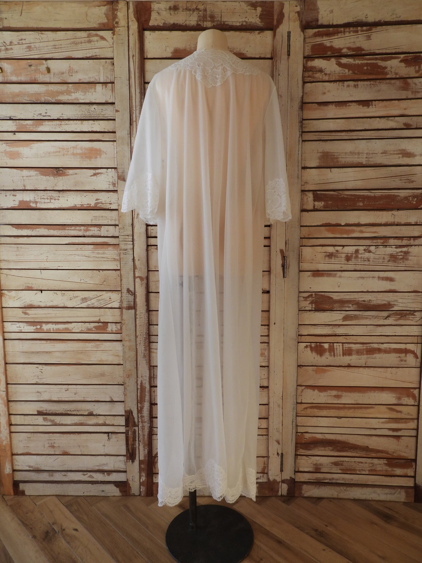 See-through Lace Gown/WHITE