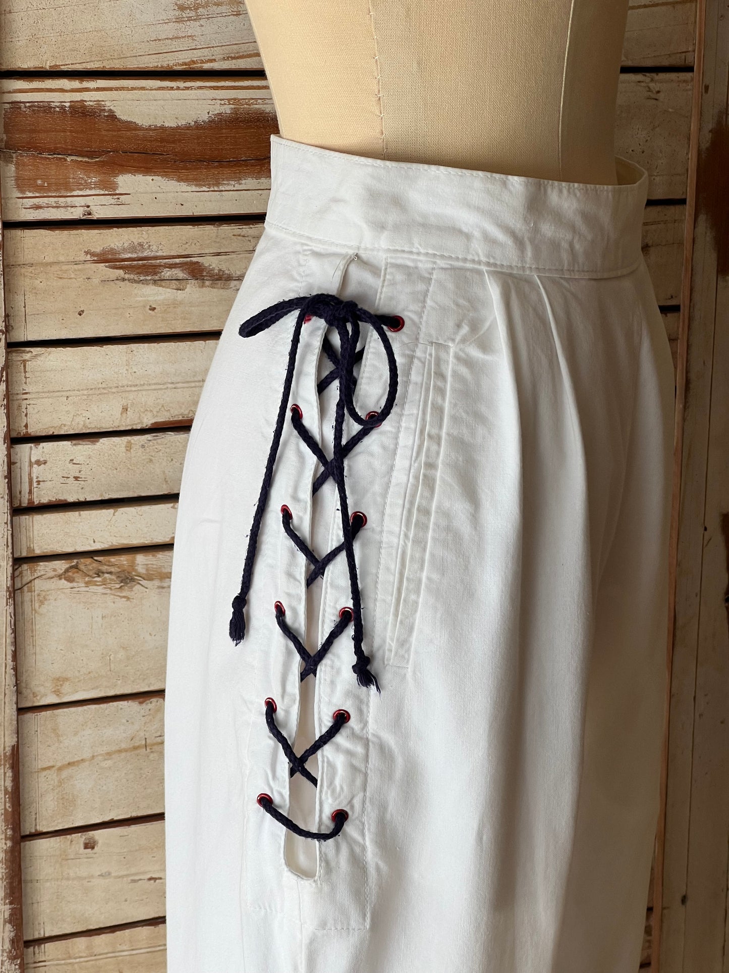 Lace up pants/WHITE