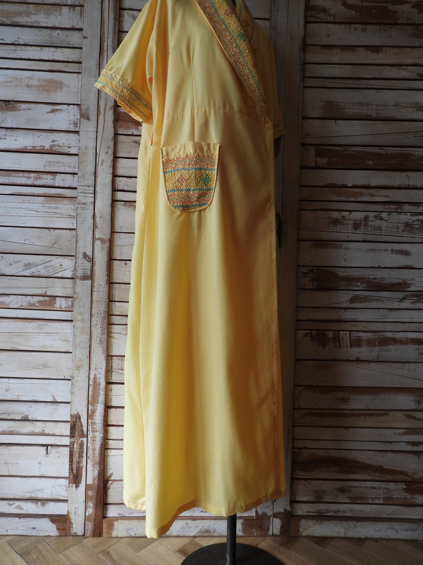 Smocking embroidered long gown dress/YELLOW