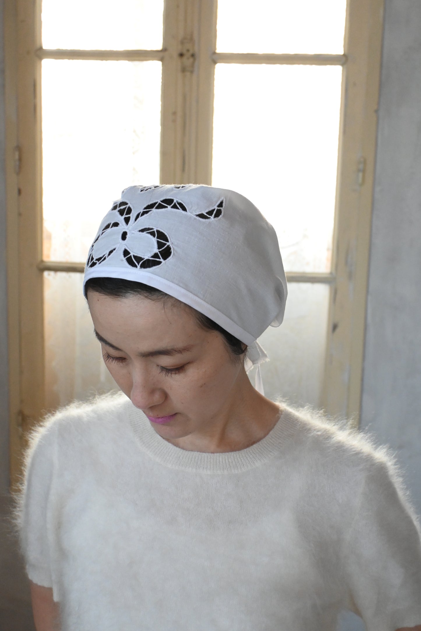 Cotton lace apron/PONMOSIR