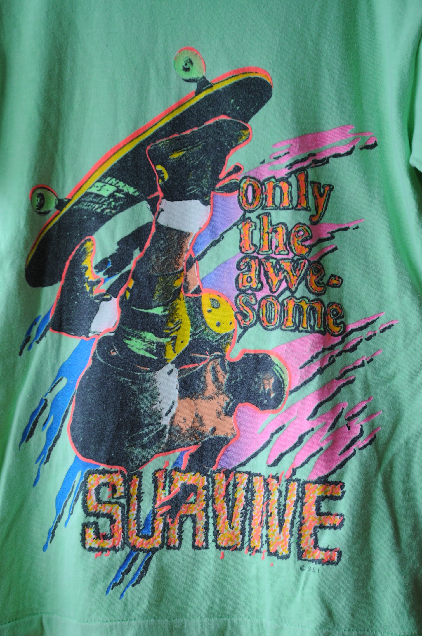 90's Tee/SSI SURVIVE