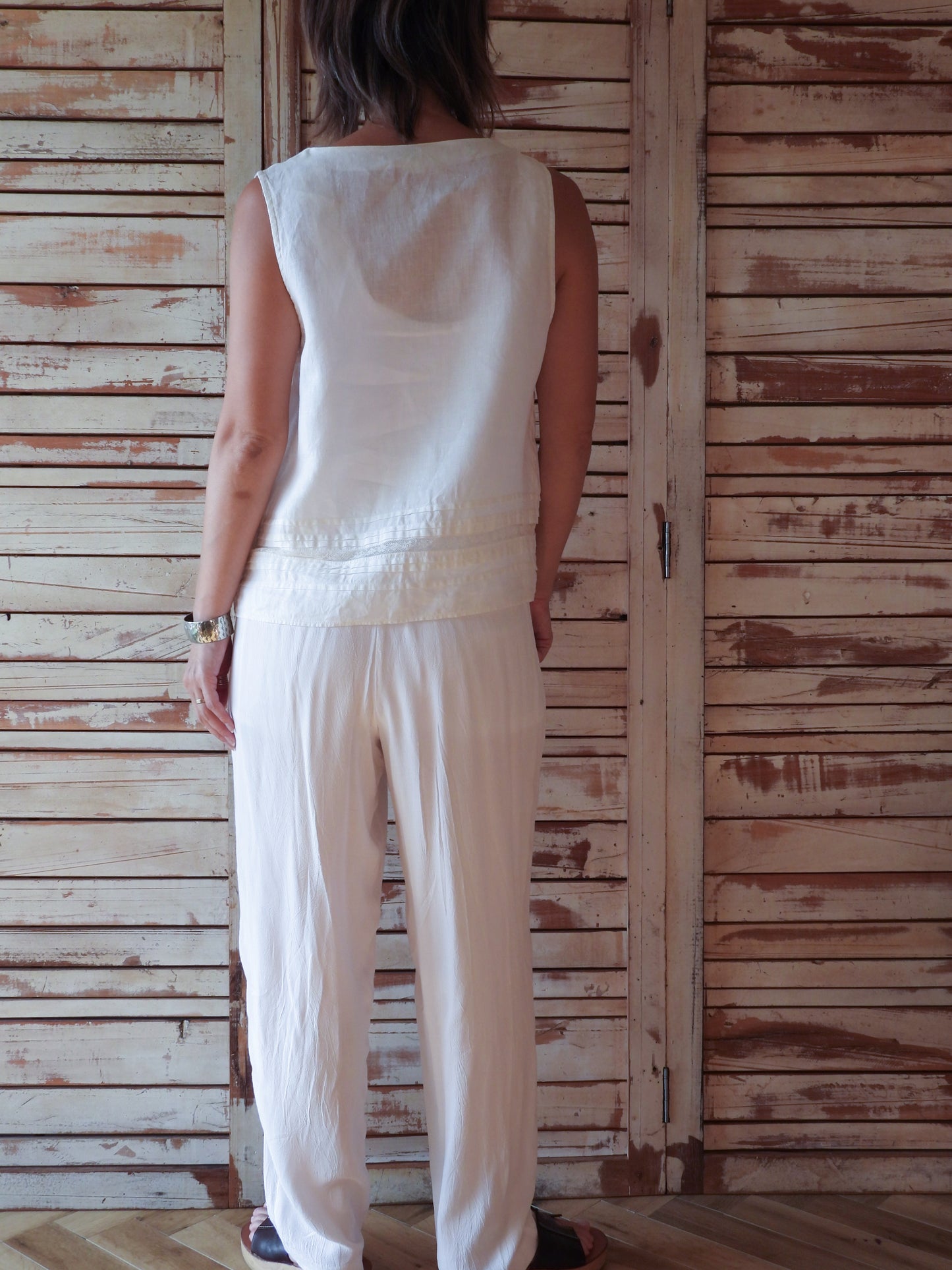 Sleeveless linen blouse/IVORY