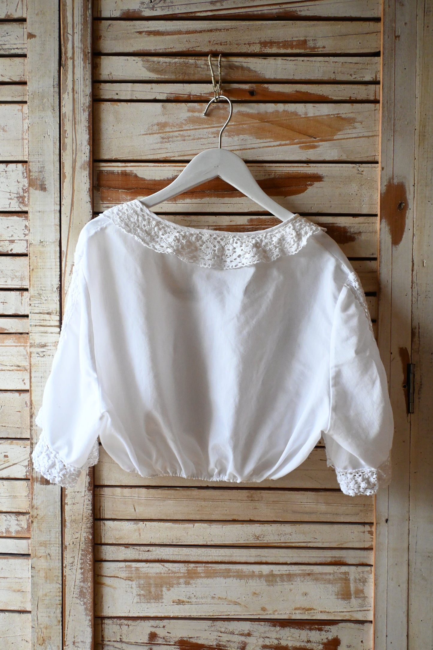 EURO Cropped cotton lace blouse/WHITE