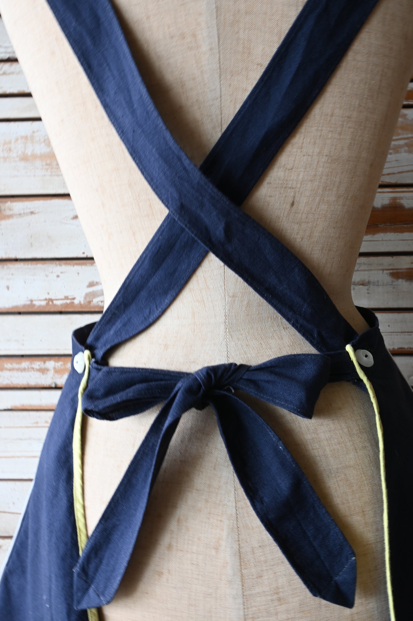 EURO Embroidery apron/NAVY