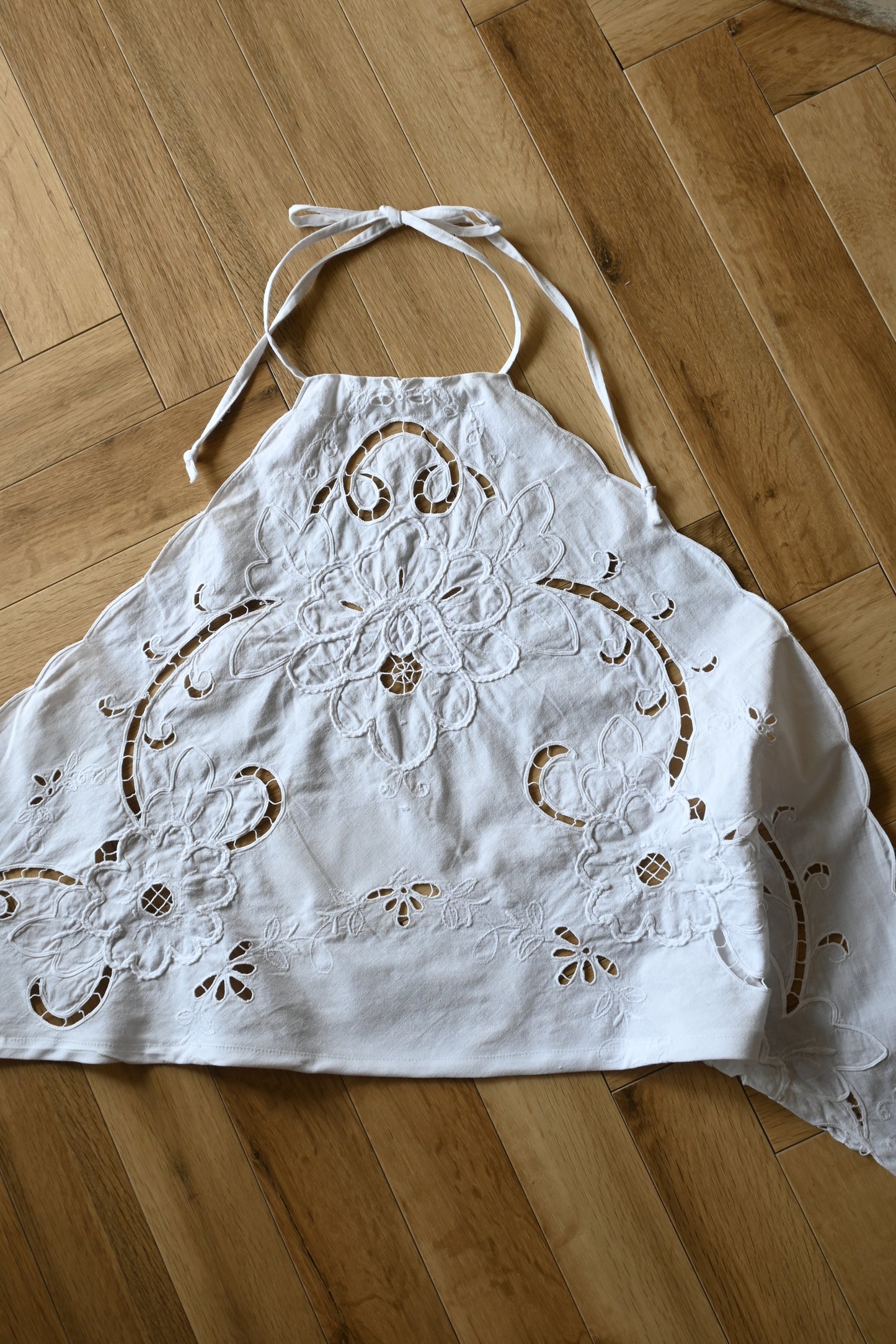 cutwork lace tops/PONMOSIR