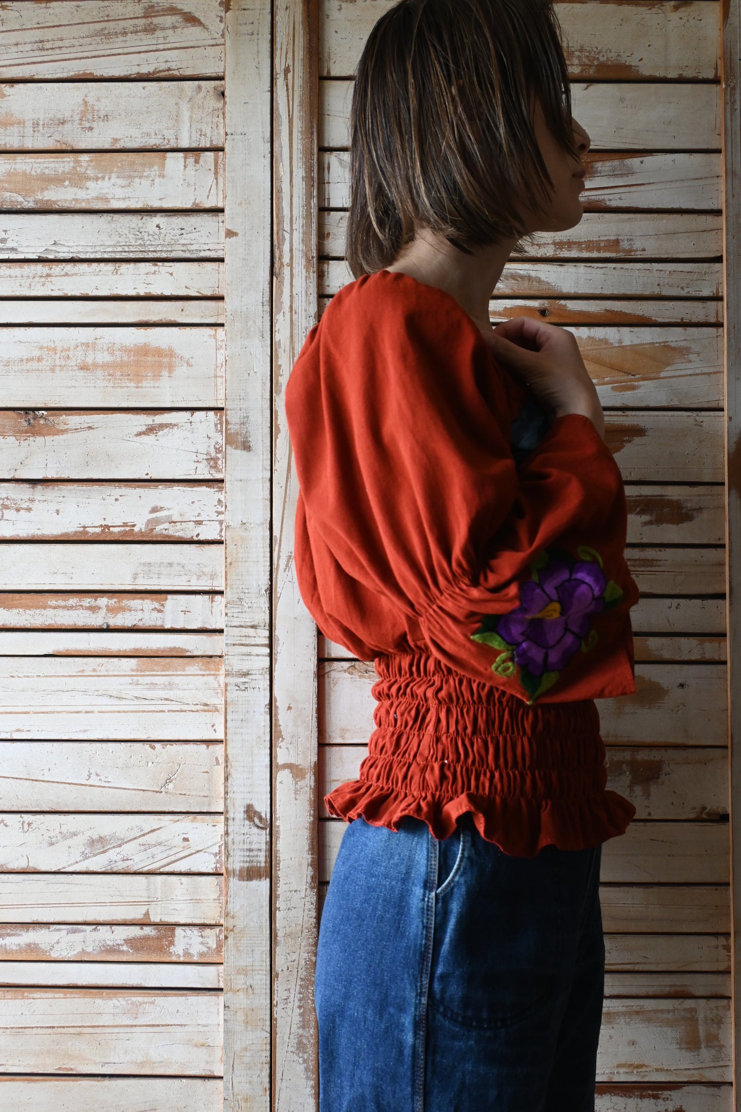 Embroidery top/BRICK RED