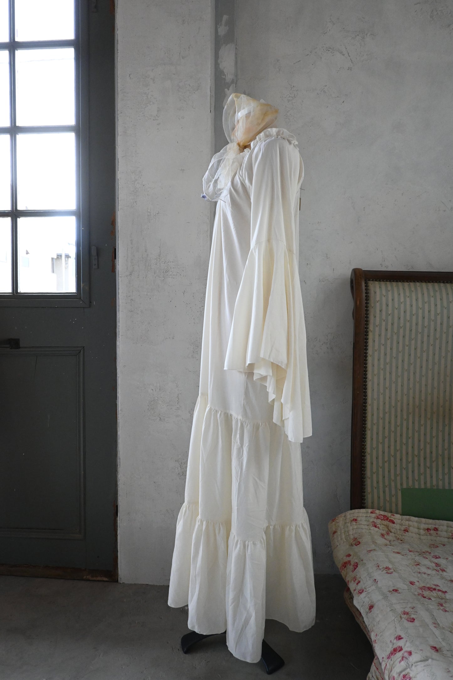 Ruffle sleeve dress/IVORY