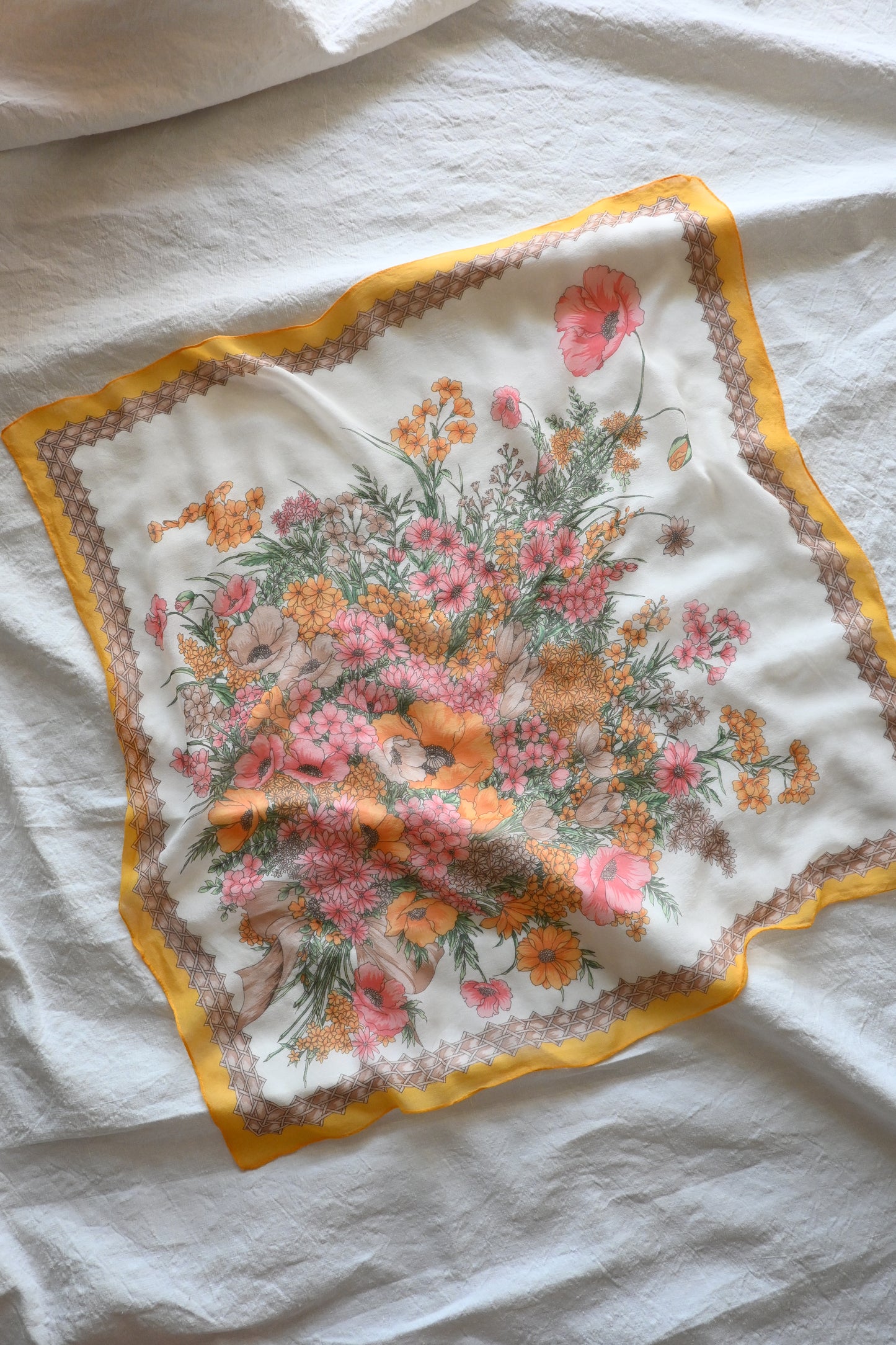 Vintage floral scarf/YELLOW