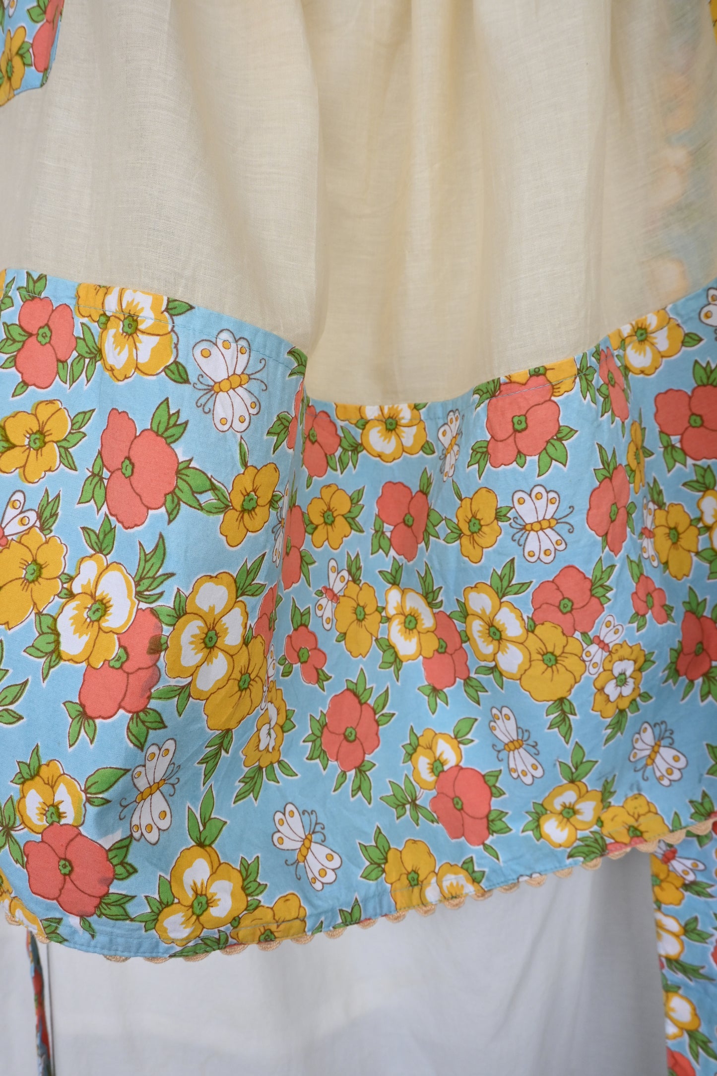 Flower apron