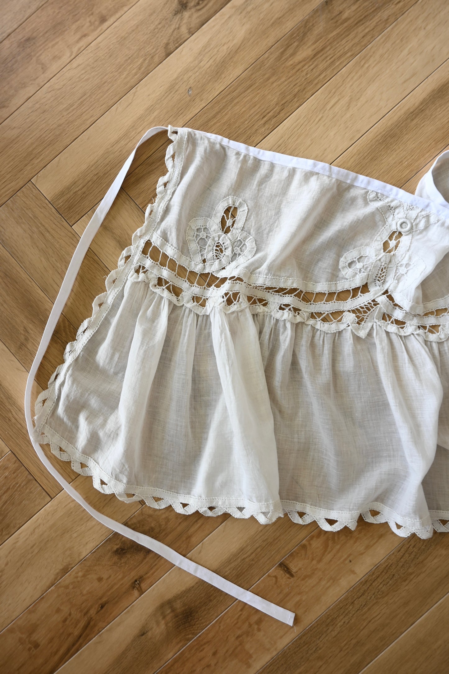 French antique lace wrap/PONMOSIR