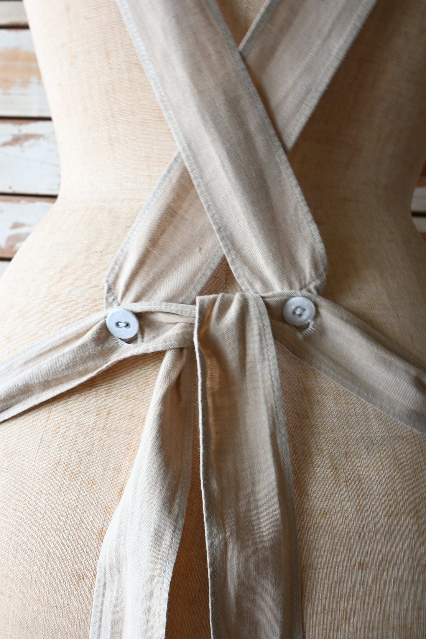 EURO Embroidery apron/BEIGE