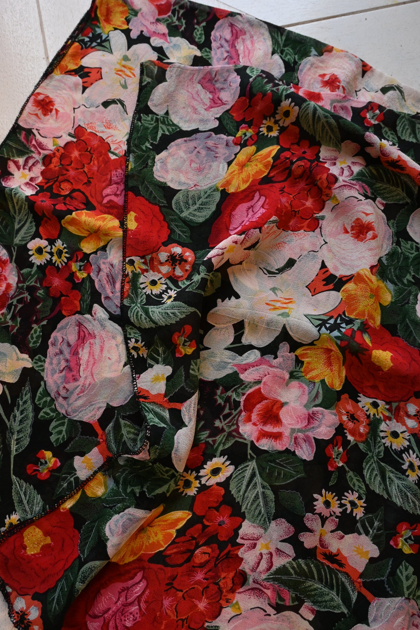 Vintage Flower Silk Scarf/BLACK
